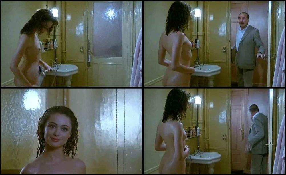 Голая Эммануэль Беар в фильме «любовь тайком», 1985