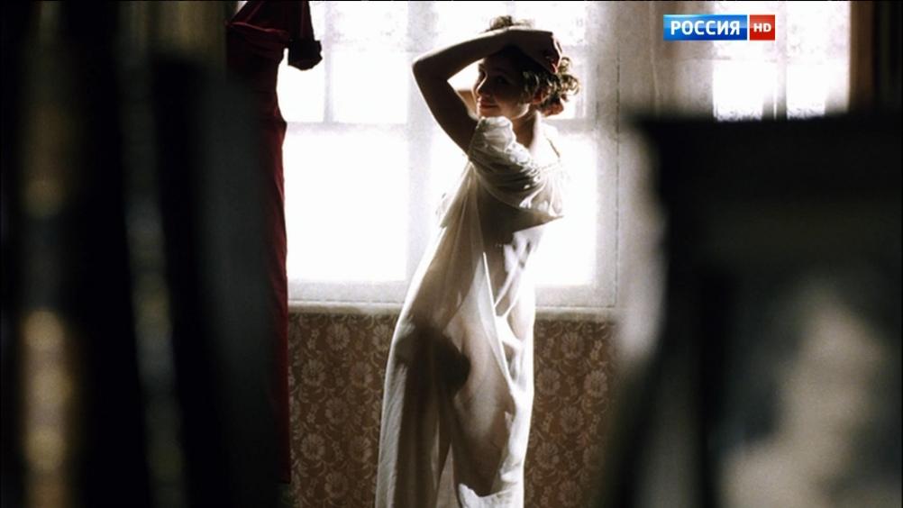Голышом актриса Юлия Ауг