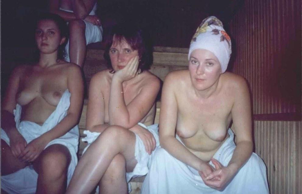 Голые женщины в бане с мужиками