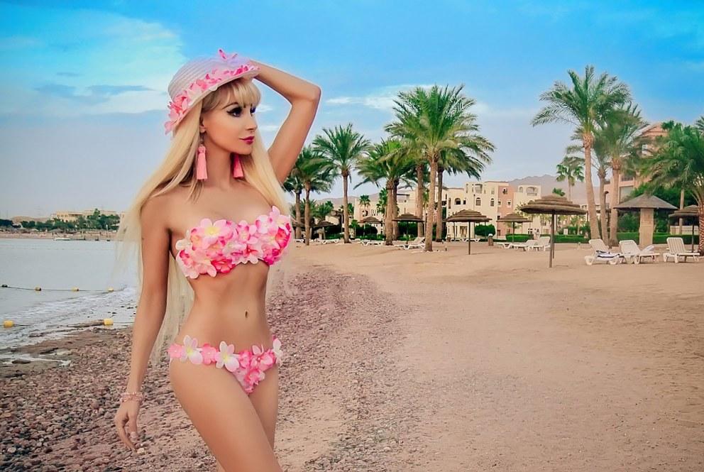 Таня Тузова певица и Живая кукла Барби