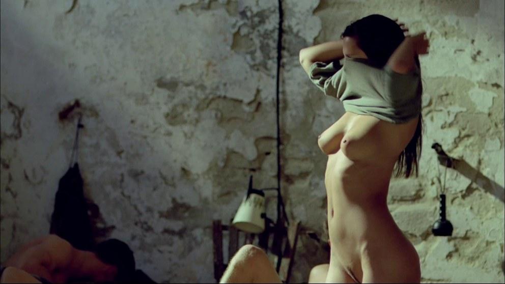 Аннабелль Уоллис sex Scene