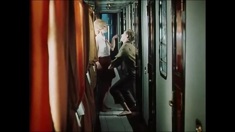 Голая актриса Анжелика Неволина фото