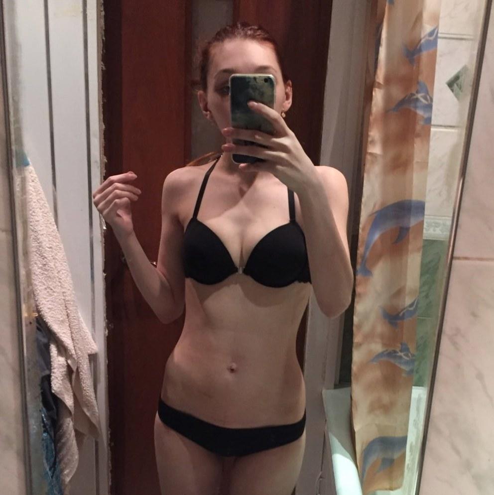 Ирина Чеснокова в колготках